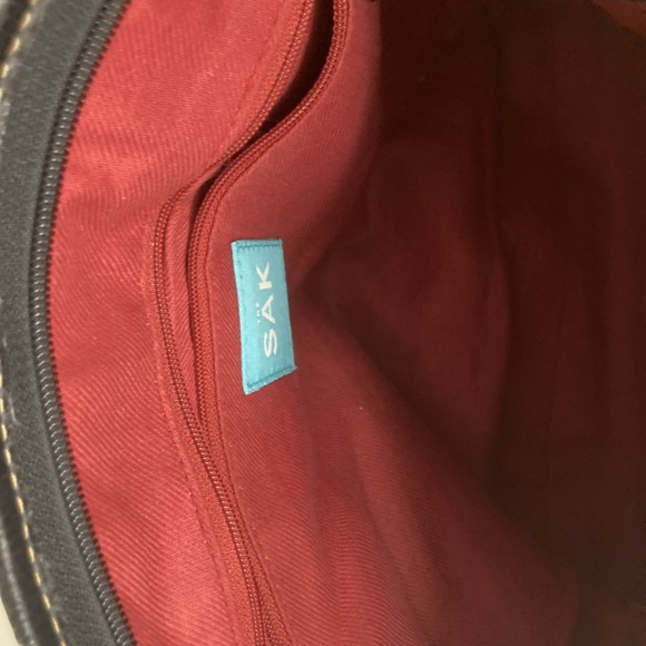 The Sak Black Shoulder Strap Pebbled Leather Soft Purse Bag - Picture 10 of 12